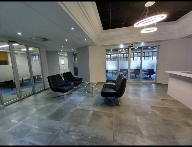 1,990M² OFFICE TO LET IN BRYANSTON